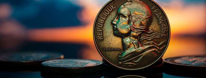 PEA ou assurance-vie pour investir dans des ETF : quelles différences ?